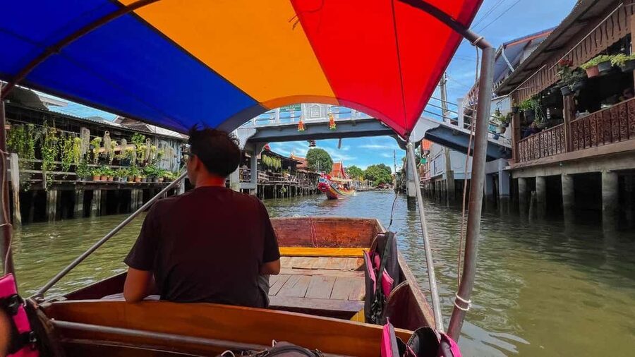 1 Hr Private Bangkok Canal Boat Tour: Traditional Flat Boat - Side canals, gardens, and quieter views