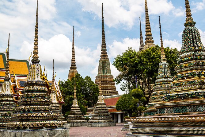 3-Hour Bangkok Walking Tour: Wat Pho and Wat Arun - Crossing the Chao Phraya to Wat Arun