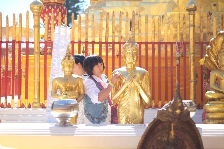 4-Hour Doi Suthep & Hmong Hill Tribe Village from Chiang Mai - Morning or afternoon departure?