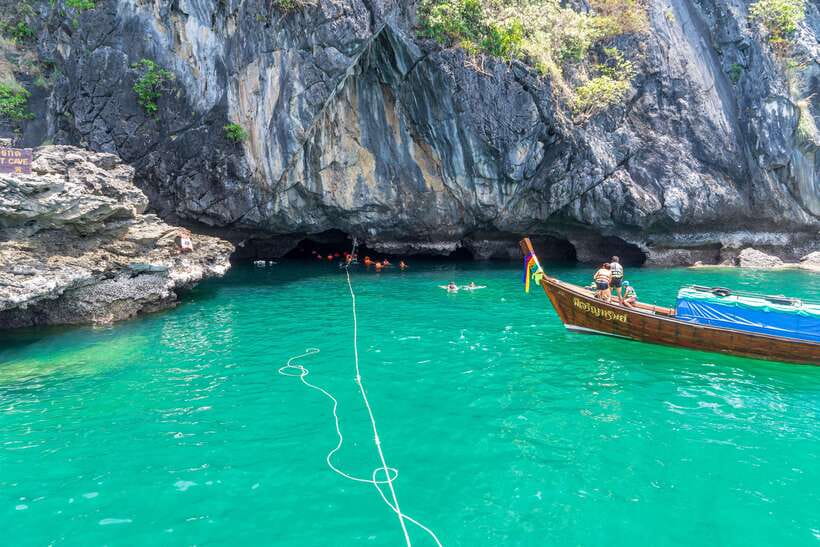 4-Island Tour from Koh Lanta to Koh Kradan with Beach Lunch - Who should book this tour?