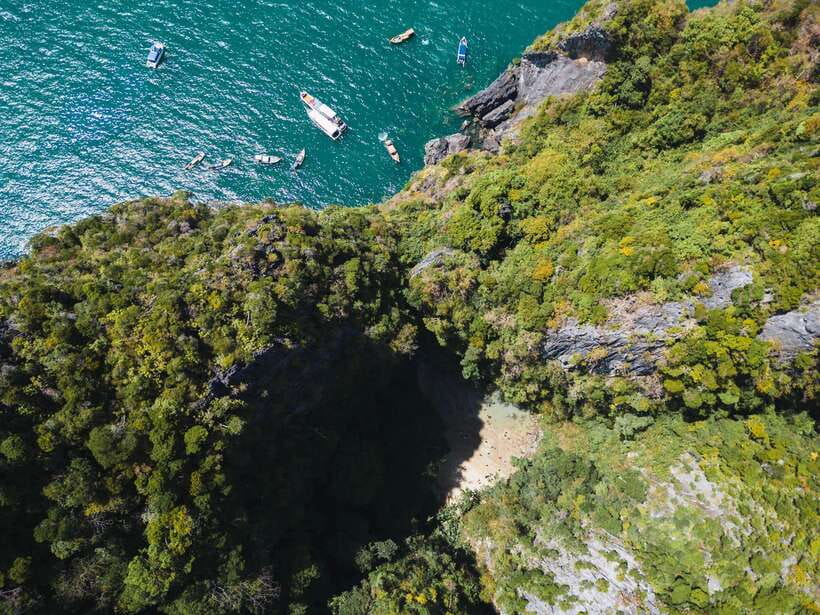 4-Island Tour from Koh Lanta to Koh Kradan with Beach Lunch - Ko Mook and the swim through Emerald Cave