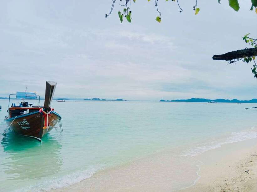 4-Island Tour from Koh Lanta to Koh Kradan with Beach Lunch - Ko Ngai: a quiet finish