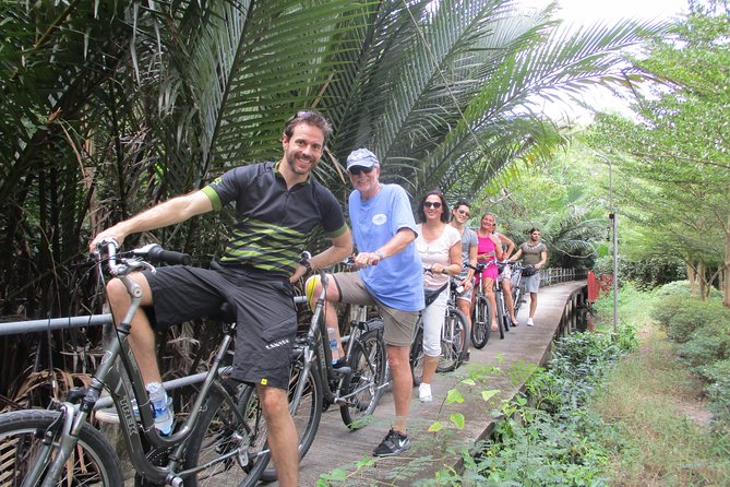5-Hour Bike Tour of Hidden Bangkok - The guide makes the difference