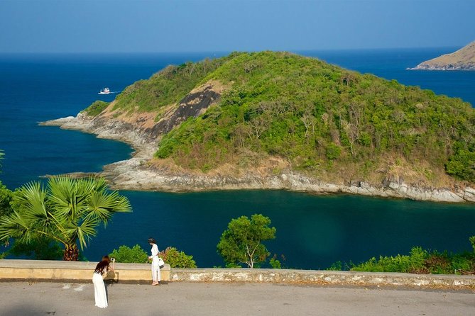 Amazing Guided Tour of Phuket Island Plus Big Buddha - The cashew factory and Phuket’s snack stop