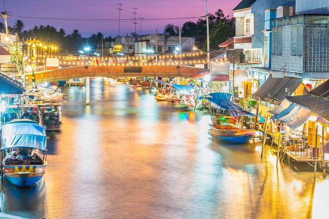 Amphawa Floating Market & Maeklong Railway Train Market Tour - Who should book this experience