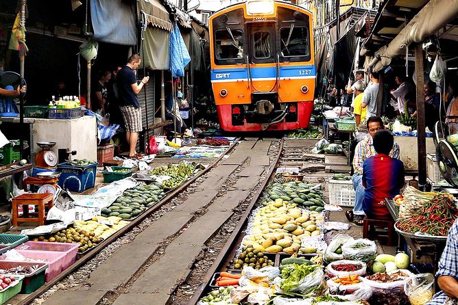 Amphawa Floating Market Tour with Maeklong Railway Market (SHA Plus) - Why these two markets make a smart Bangkok day trip