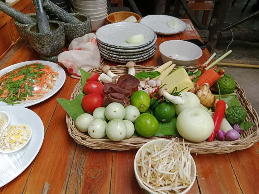 Ao Nang: Authentic Thai Local Cooking Class - A market visit before the cooking