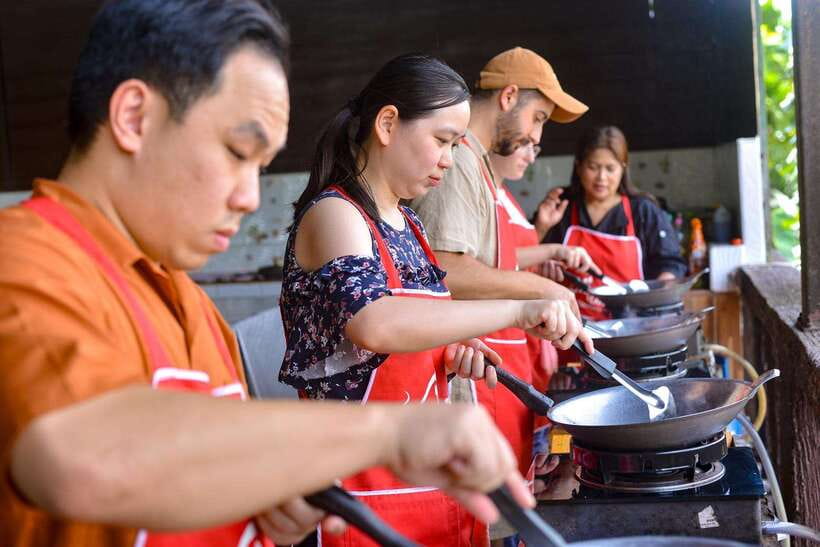 Ao Nang: Half-Day Thai Cooking Class Krabi Province - Choosing your dishes and class time
