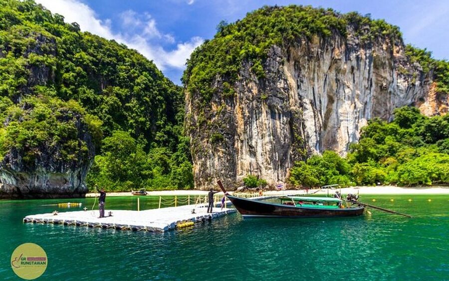 Ao Nang: Hong Islands Tour by Speedboat or Longtail Boat - Ko Lao Lading: a short first stop for photos and swimming