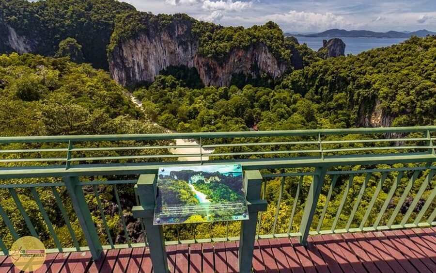 Ao Nang: Hong Islands Tour by Speedboat or Longtail Boat - Ko Pak Bia combines lunch, snorkeling, and a useful break