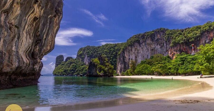 Ao Nang: Hong Islands Tour by Speedboat or Longtail Boat - Hong Island beach is the main hour-long break