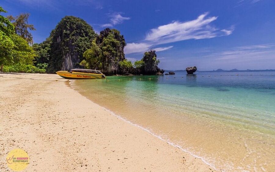 Ao Nang: Hong Islands Tour by Speedboat or Longtail Boat - The 360-degree viewpoint requires effort but pays you back