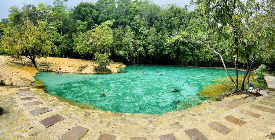 Ao Nang: Hot Spring, Emerald Pool & Tiger Cave Temple Tour - Tiger Cave Temple and the 1,260-step challenge