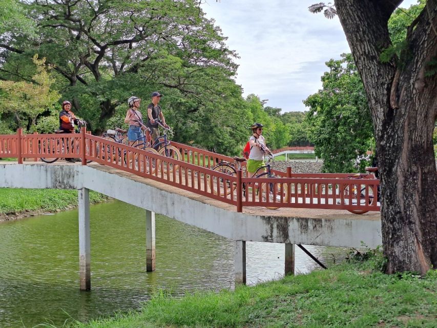 Ayutthaya City and Historical Park Bike Tour - Starting beside Pom Phet Fort