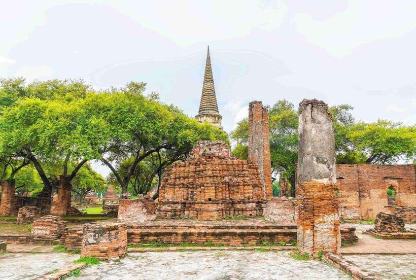 Ayutthaya One Day: Famous Temples & Bang Pa-In Palace Tour - How much time do you really get at the temples?