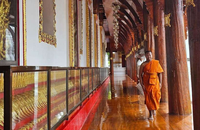 Ayutthaya: Private Boat Tour with Optional Temple Visits - Timing, weather, and temple etiquette