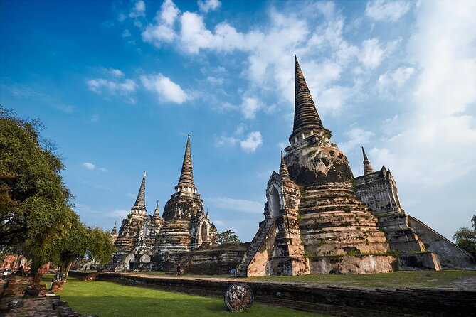 Ayutthaya Temples and River Cruise from Bangkok - Guides, group size, and the pace of the day