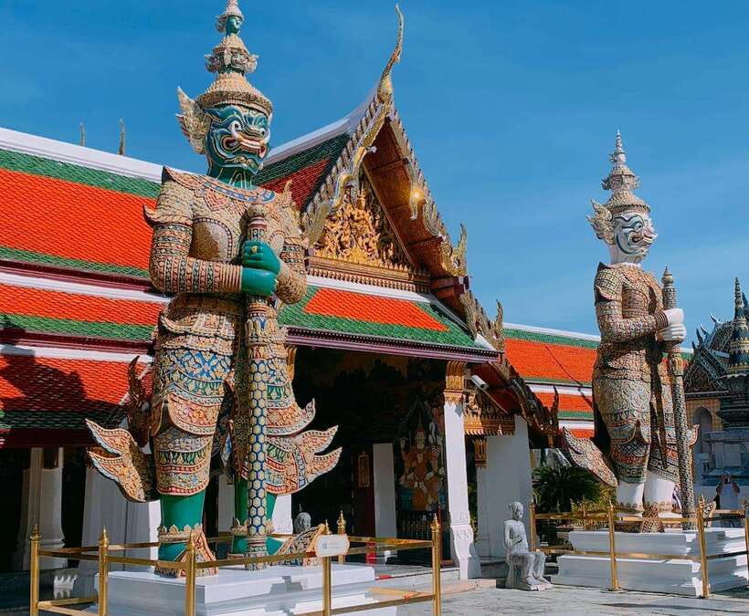 Bangkok: 2 Hours Grand Palace & Wat Pho Private Tour - How the private guide changes the experience