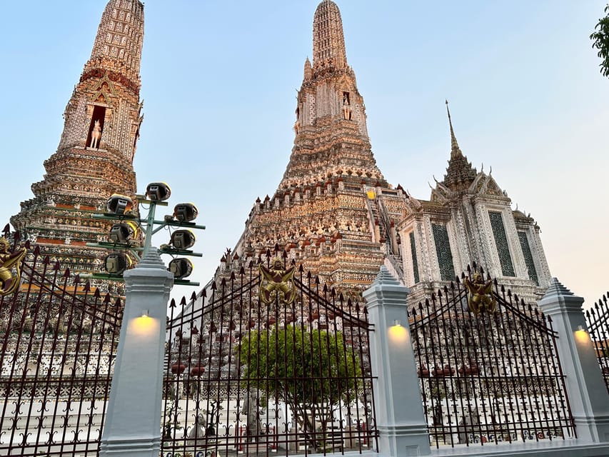 Bangkok: A 4 Hours Tuk Tuk Sightseeing Tour Iconic Landmarks - The Grand Palace after dark