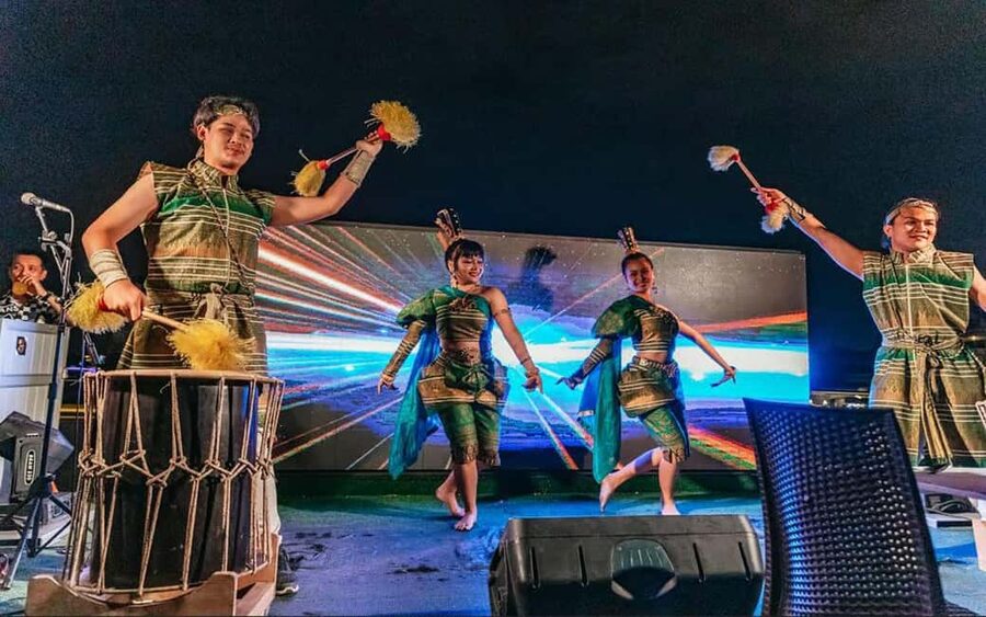 Bangkok: Alangka Luxury Cruise with Buffet and Live Music - Key points to know before booking