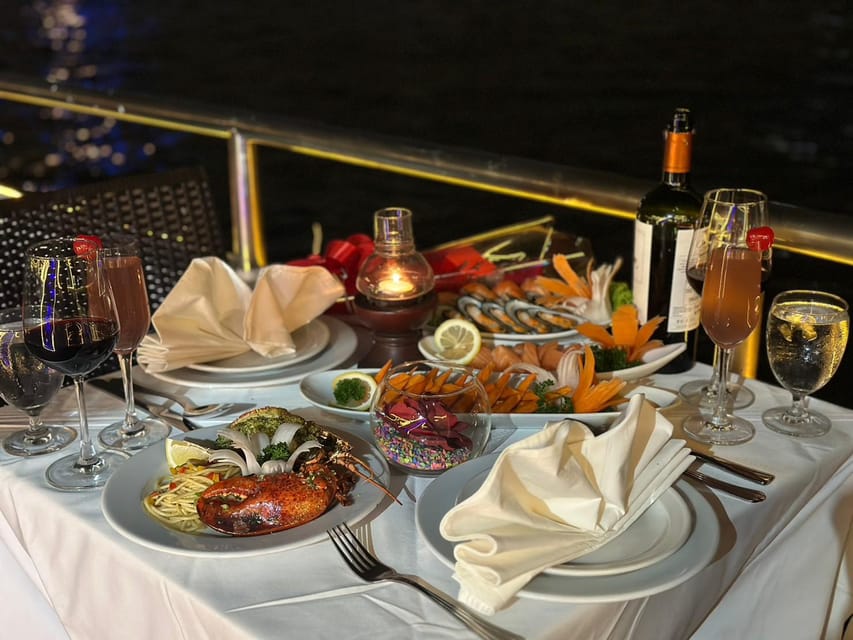 Bangkok: Alangka Luxury Cruise with Buffet and Live Music - A Bangkok evening that begins at Iconsiam
