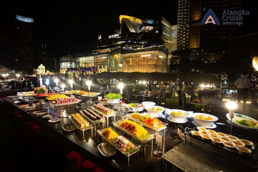 Bangkok: Alangka Luxury Cruise with Buffet and Live Music - Dinner: seafood, global dishes, and buffet realities
