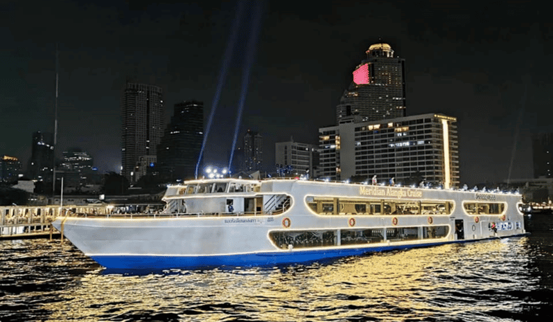 Bangkok: Alangka Luxury Cruise with Buffet and Live Music - Wat Arun from the water