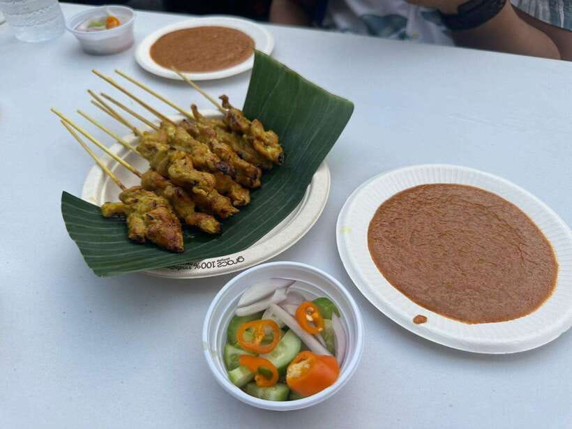 Bangkok Authentic Tasting Thai-Chinatown Walking Food Tour - From Snacks to Full Plates