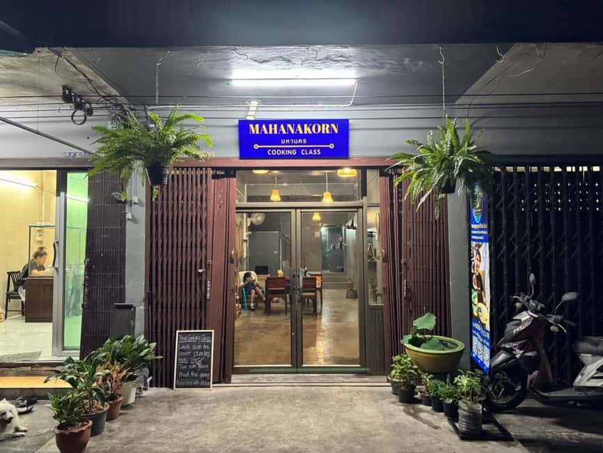 Bangkok: Authentic Thai Cooking Class with Local Host - Who will get the most from this class