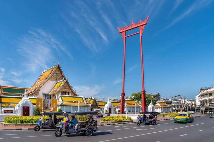 Bangkok: Backstreets and Historic Temples Bike Tour - A local ferry across the river