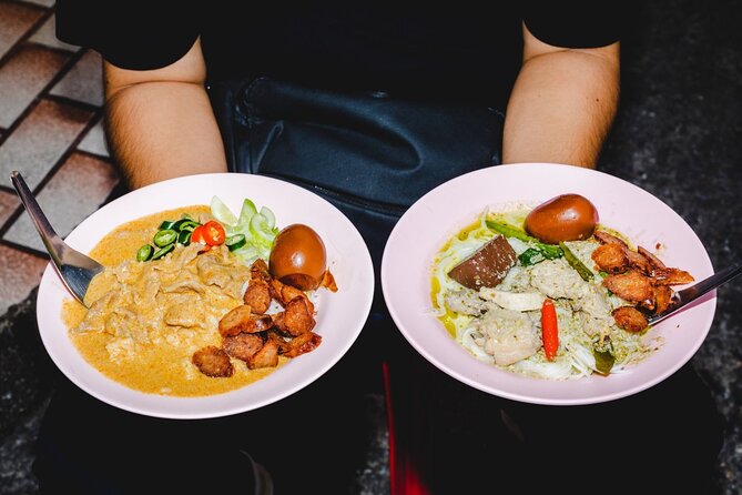 Bangkok: Backstreets Food Tour with 15+ Tastings - Walking the lanes behind Yaowarat Road