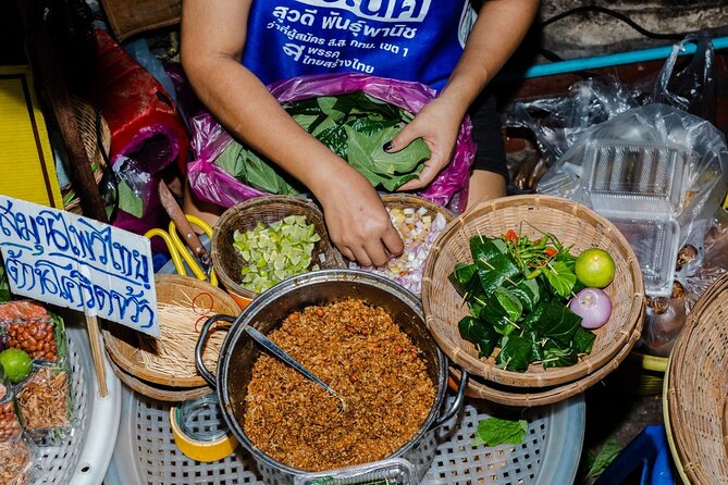 Bangkok: Backstreets Food Tour with 15+ Tastings - Dumplings and seafood soup