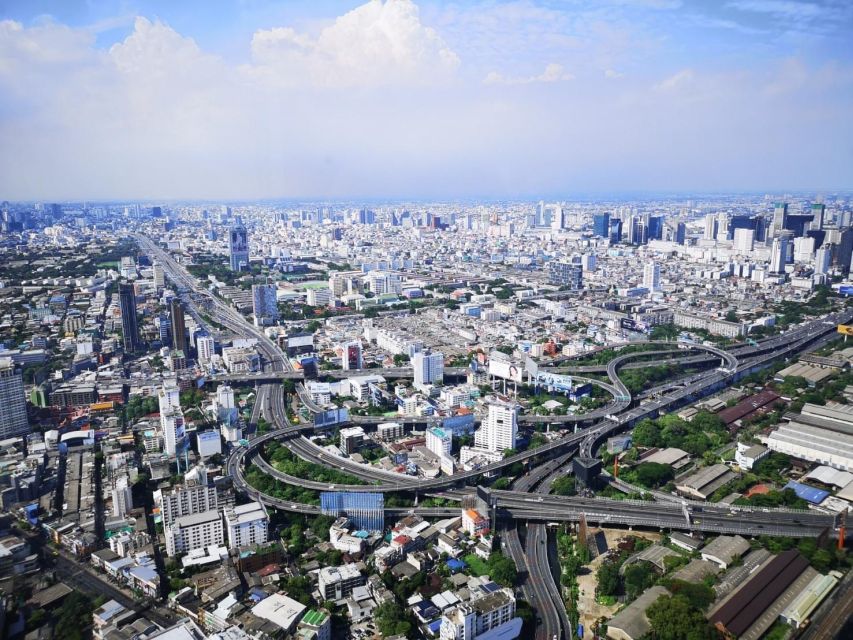 Bangkok: Baiyoke Observation Deck Ticket with Buffet Meal - Arriving at Baiyoke Tower in central Bangkok