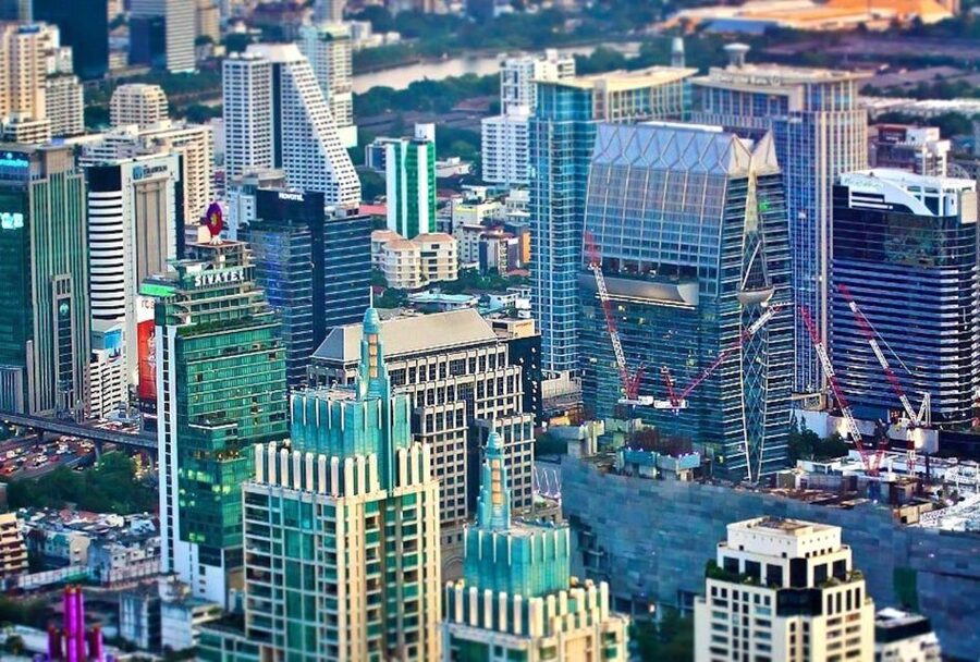 Bangkok: Baiyoke Observation Deck with Lunch/Dinner Buffet - Arriving at the Ratchaprarop entrance