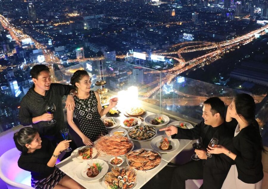 Bangkok: Baiyoke Tower Balcony Buffet & Observation Deck - The 84th-floor revolving viewpoint is the evening finale