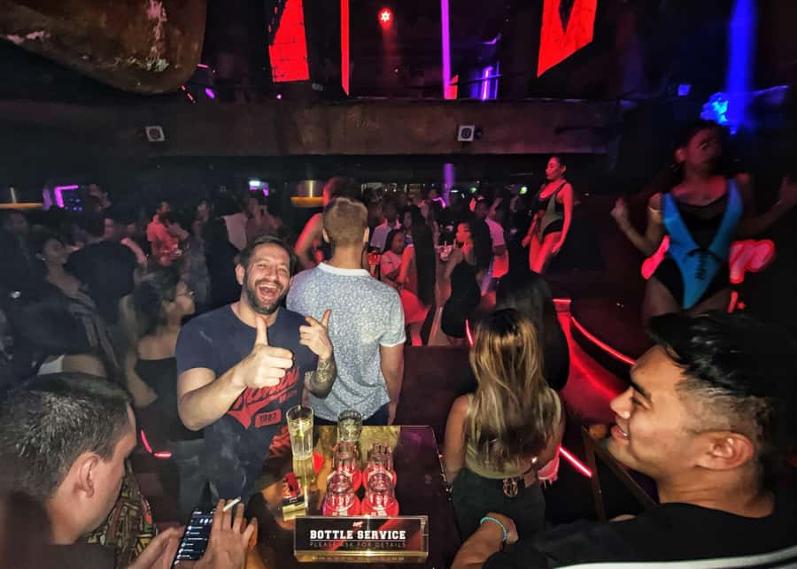 Bangkok: Bar and Club Crawl - Private transport is a real advantage
