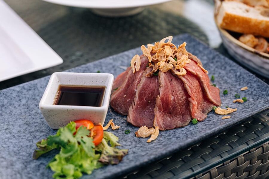 Bangkok: Barracuda Rooftop Bar Akara Hotel - Is $32 a fair price?