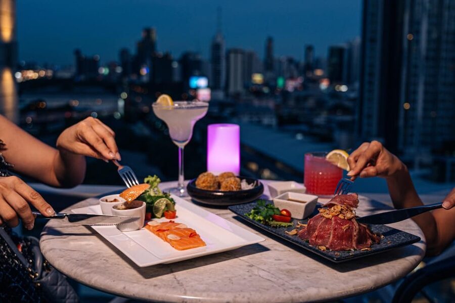 Bangkok: Barracuda Rooftop Bar Akara Hotel - Sharing sets and the food question