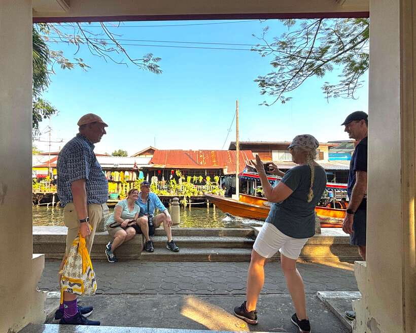 Bangkok: Bike, Boat & Food Tour in Thonburi - Wutthakat, farms, and the train-side moment