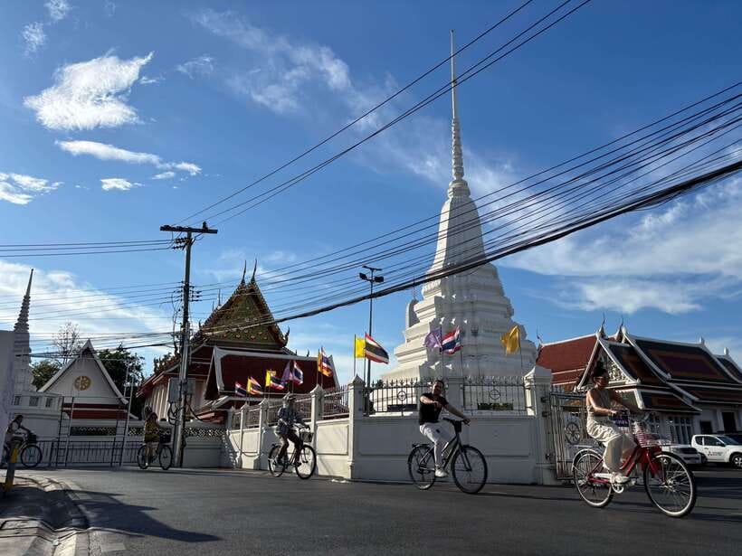 Bangkok: Bike, Boat & Food Tour in Thonburi - The Thai meal: simple, local, and part of the value