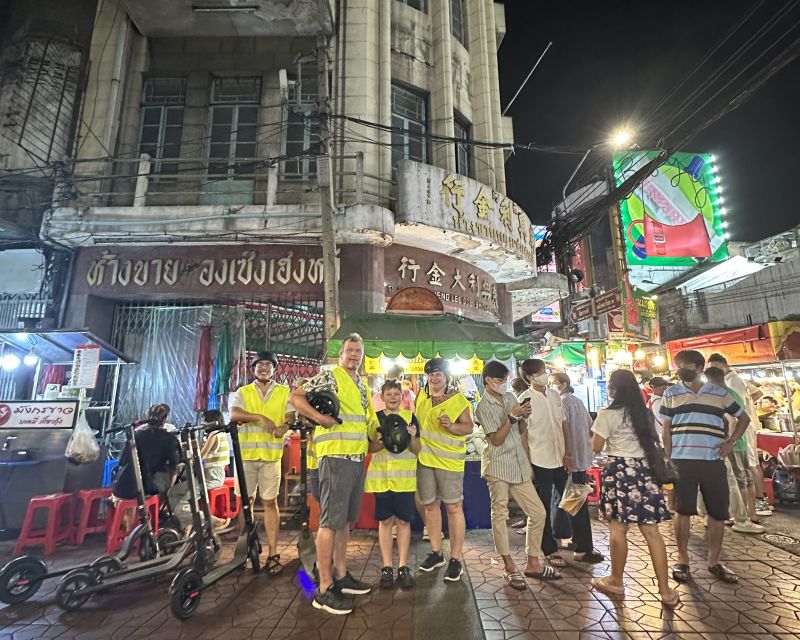 Bangkok By Night by Electric Scooter &/or Bike - Democracy Monument and the first taste of old Bangkok