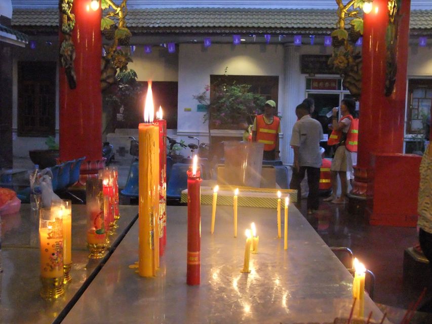 Bangkok by Night Cycling Tour with Street-food Meal - The included street-food stop