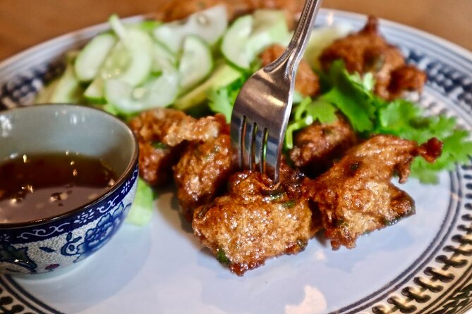 Bangkok by Night Food Tour with 10+ Tastings in Chinatown - What you may eat during the evening