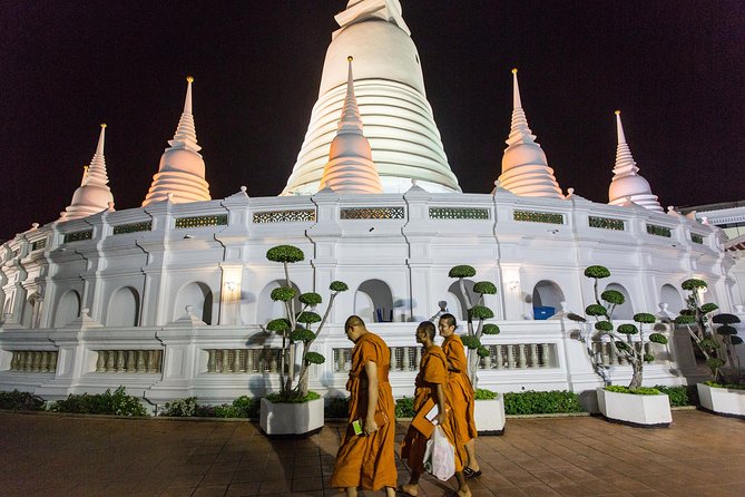 Bangkok by Night: Temples, Markets and Food Tuk-Tuk Tour - The Giant Swing and Bangkok’s old city streets