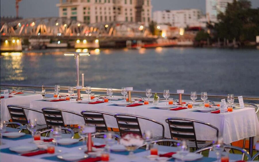 Bangkok: Carnival Dinner Cruise with Free-Flow Beer & Buffet - Buffet dinner and the free-flow beer promise