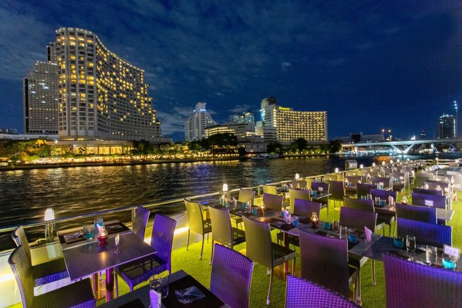 Bangkok: Chao Phraya Alangka Cruise at Icon Siam - Who will enjoy this cruise most