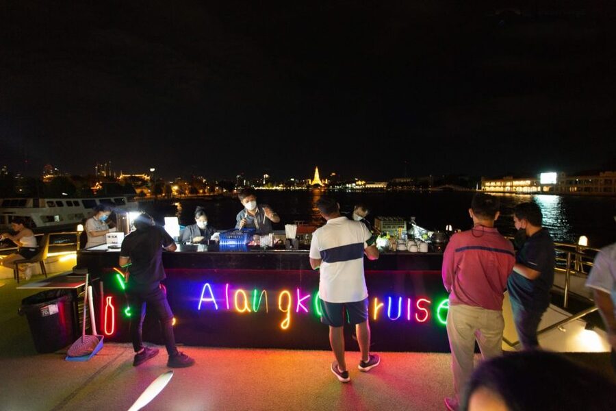 Bangkok: Chao Phraya Alangka Cruise at Icon Siam - The first river views from Memorial Bridge to Rachawongse