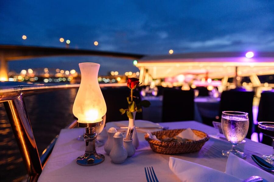 Bangkok: Chao Phraya Princess Dinner Cruise - How much value do you get for $38?