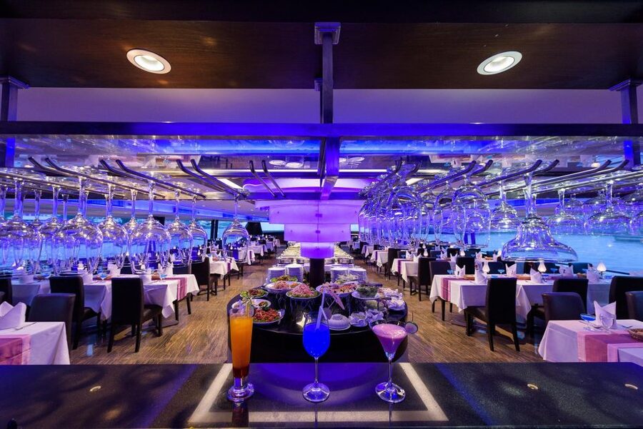 Bangkok: Chao Phraya Princess Dinner Cruise Ticket - Live music, Thai dance, and a lively upper deck