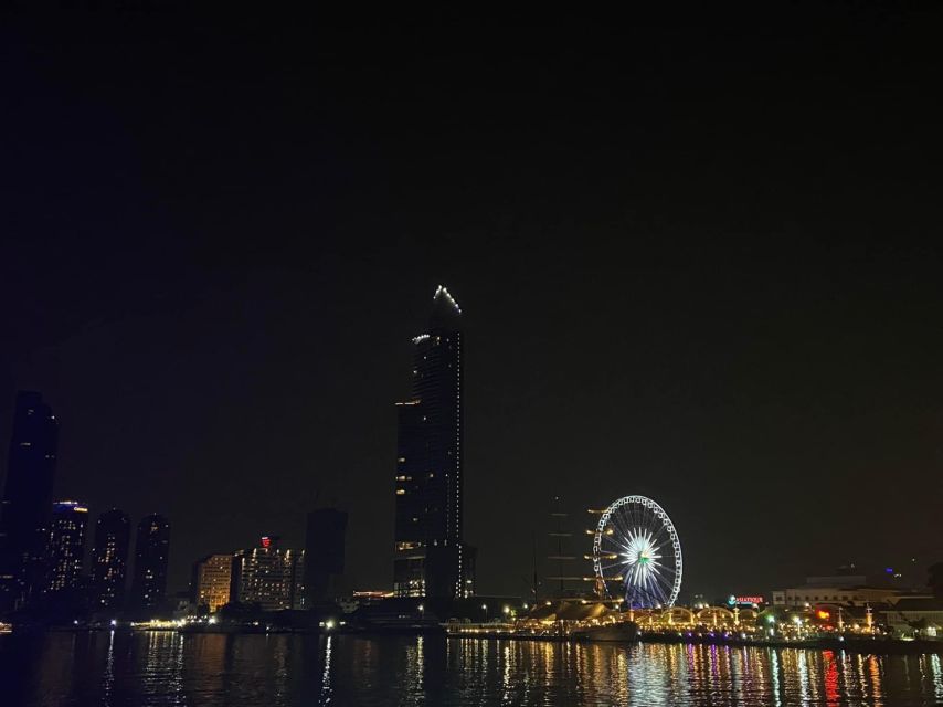 Bangkok: Chao Phraya River Buffet Dinner Cruise - Live music, dancing, and the volume question